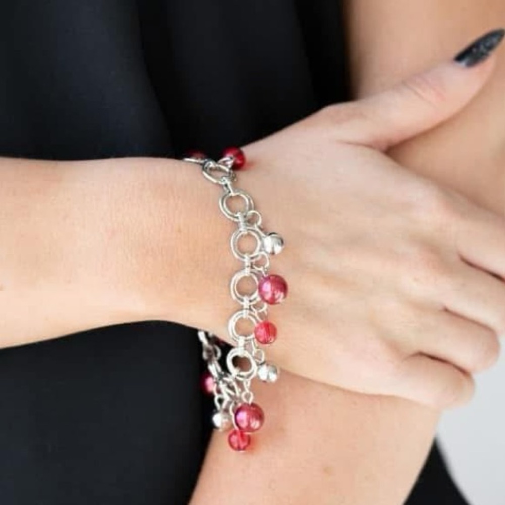 Red pearl beads on silver loop chain bracelet